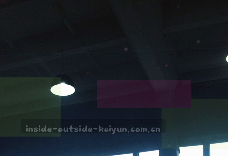 战术板与球衣号码标记构成的示意图形